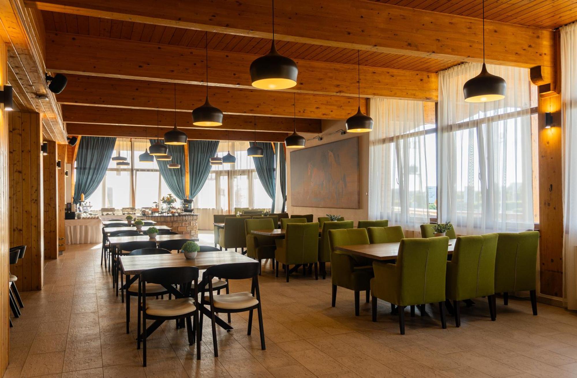 Hotel Rozálka Pezinok Exteriér fotografie