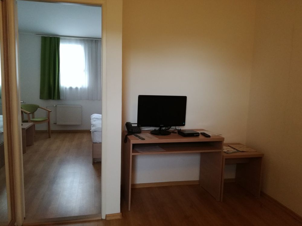 Hotel Rozálka Pezinok Exteriér fotografie